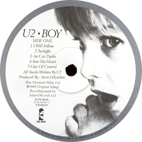 11_mejores_portadas_58_u2_U2 - Boy (etiqueta)